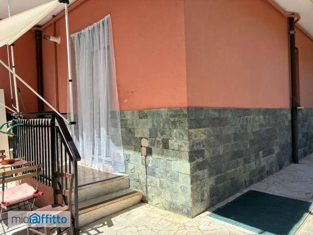Bilocale con terrazzo Molassana