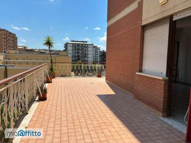 Bilocale con terrazzo S.giovanni, esquilino, san lorenzo