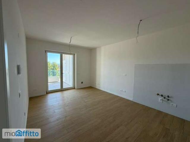 Bilocale con terrazzo Settebagni, salaria