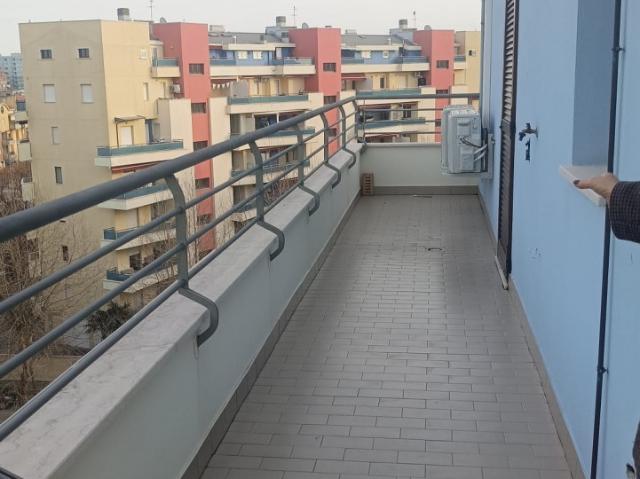 Bilocale con terrazzo vista mare in affitto a Montesilvano Spiaggia