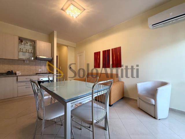 Bilocale con terrazzi, Soverato marina