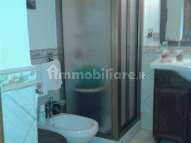Bilocale corso Camillo Finocchiaro Aprile, Zisa, Palermo