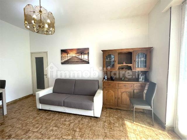 Bilocale corso Roma, 55, Centro, Cologno Monzese