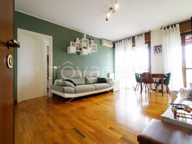 Bilocale in vendita a Cologno Monzese viale Lombardia, 115, San Maurizio Al Lambro