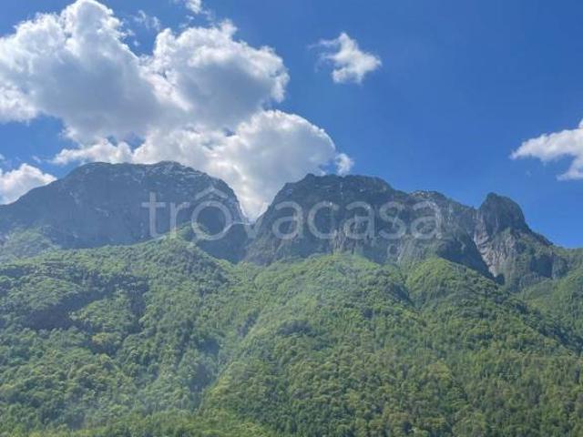 Bilocale in vendita a Cortabbio, Primaluna