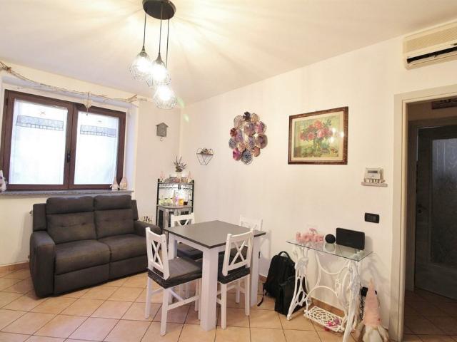 Bilocale in vendita a Canegrate via Roma 12