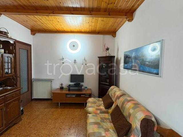 Bilocale in vendita a Clusone via Monte Bianco, 4