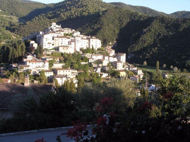 Bilocale con giardino a Arrone