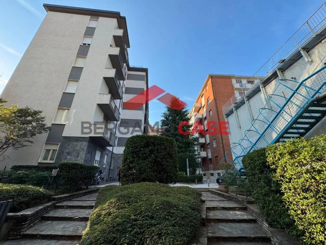 Bilocale in vendita a Bergamo, Centrale