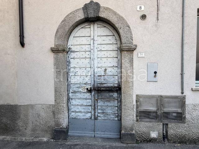 Bilocale in vendita a Gravedona ed Uniti vicolo Laricola, 13