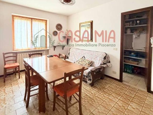 Bilocale in vendita a Ferriere viale Circonvallazione