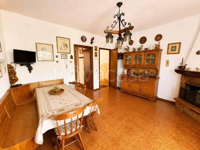 Bilocale in vendita a Oneta via dei Pini, 4, Scullera