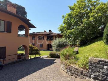 Bilocale in vendita a Menaggio via Nazario Sauro, 22
