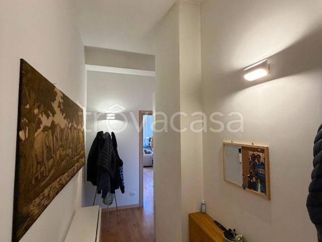 Monolocale in vendita a Milano via Luigi Veratti, 4, Certosa