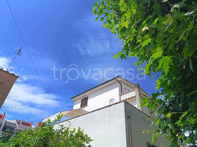 Bilocale in vendita a Santa Marinella via Crescenzio