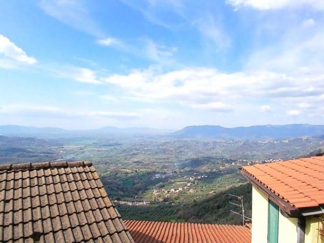 Bilocale in vendita a Serrone via Cesare Battisti, 36