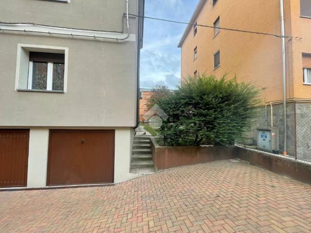 Bilocale in vendita a Parma via Enza, 13, Montanara Cinghio