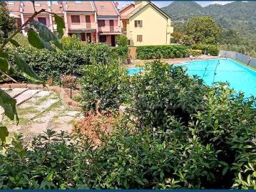 Bilocale in vendita a Pignone via del Villaggio, 97