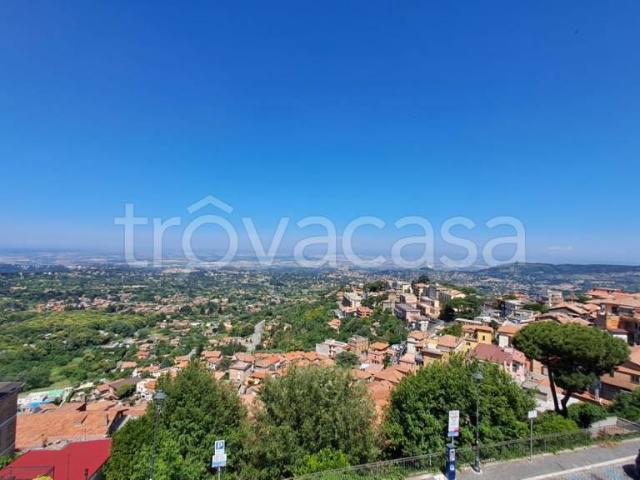 Bilocale in vendita a Rocca di Papa viale Madonna del Tufo