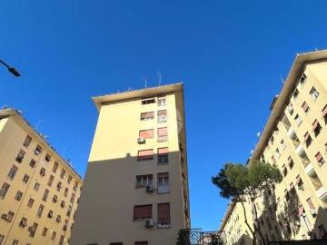 Bilocale in vendita a Roma via Calpurnio Pisone, 103, Cinecittà