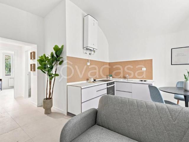 Bilocale in vendita a Roma via Aldo Manuzio, Testaccio