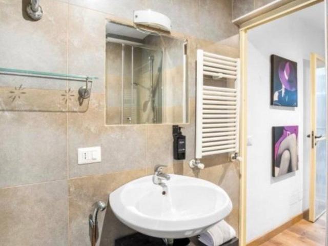 Bilocale in vendita a Roma via di Monte Fiore, 15, Trastevere