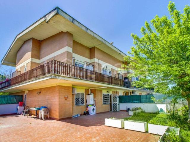 Bilocale in vendita a Roma, Mezzocammino