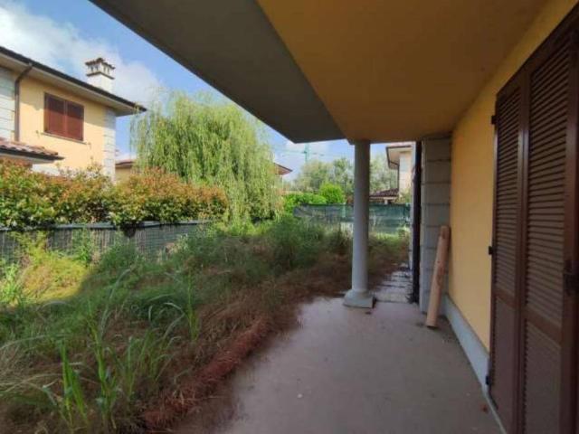 Bilocale in vendita a Roncaro via Cassarà