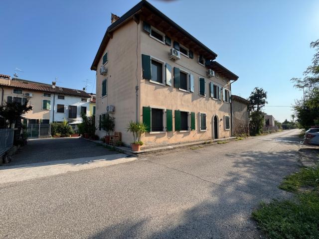 Bilocale in vendita a Valeggio sul Mincio