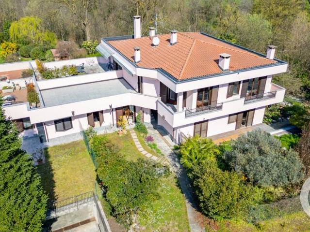 Bilocale in vendita ad Azzate via Fiume, 35