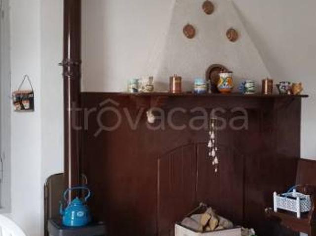Bilocale in vendita ad Abbadia Lariana via alla Parrocchiale, Crebbio