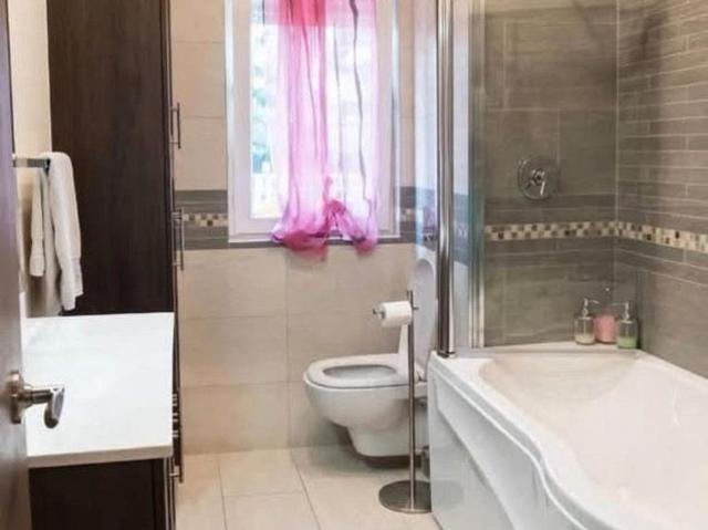 Bilocale in via groscavallo: 400 euro