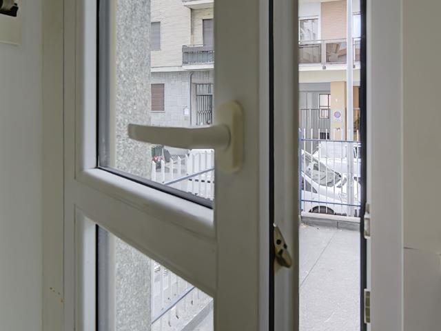 Bilocale in Via Piossasco, Torino