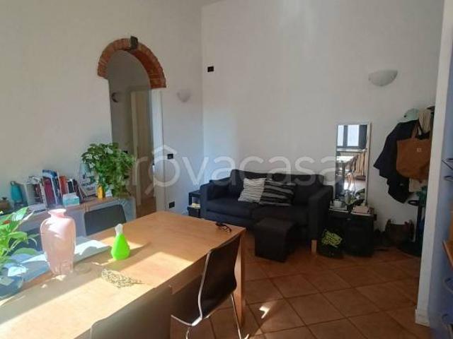 Bilocale in affitto a Como via Francesco Anzani, 22, Borghi