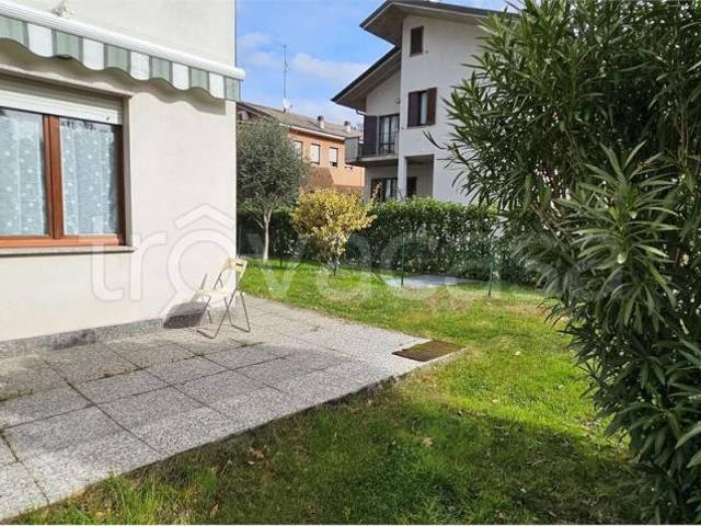 Bilocale in affitto a Cernusco sul Naviglio via Montello, 1