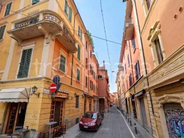 Bilocale in affitto a Bologna via delle Tovaglie, Castiglione Tribunale