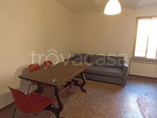 Bilocale in affitto a Bologna via s. Donato, San Donato
