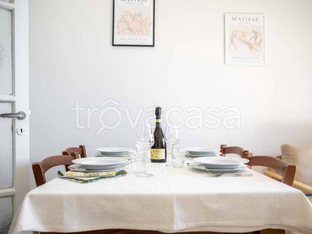 Bilocale in affitto a Brunate