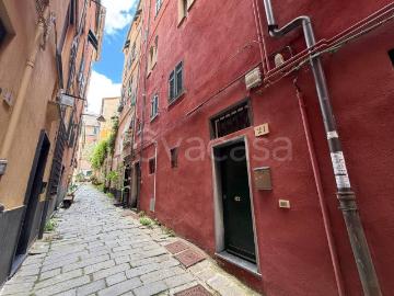 Bilocale in affitto a Genova vico del Cioccolatte, 21, Carmine