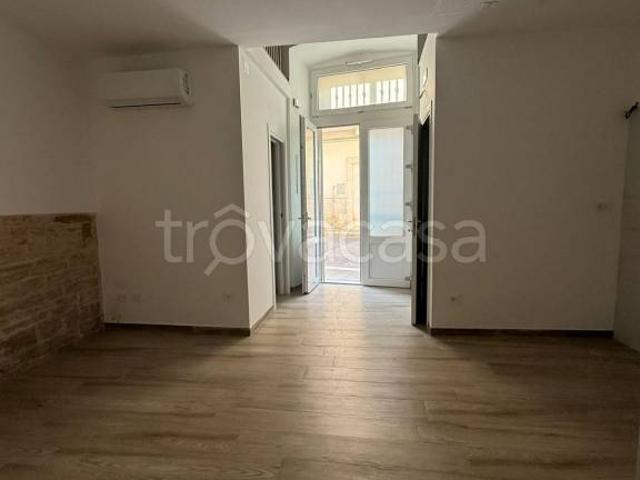 Bilocale in affitto a Giovinazzo via Saverio Daconto