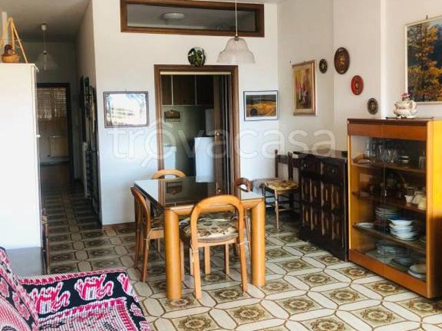 Bilocale in affitto a Follonica via Litoranea, 72