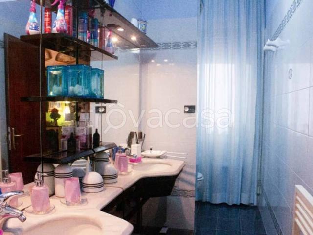 Bilocale in affitto a Firenze via Caduti di Cefalonia, Novoli