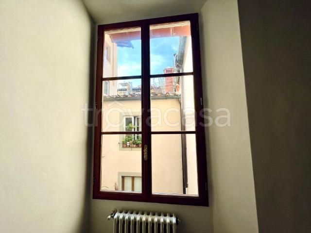 Bilocale in affitto a Firenze via Maggio, Santo Spirito
