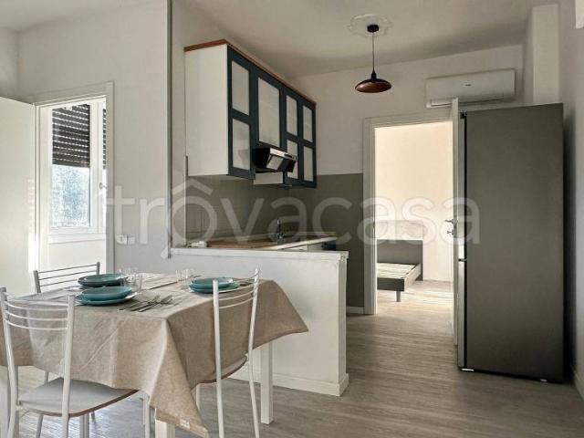 Bilocale in affitto a Lonato del Garda via Monte Falò, 4, Barcuzzi