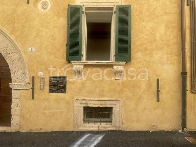 Bilocale in affitto a L'Aquila via Arischia, 6, Duomo Fontana Luminosa