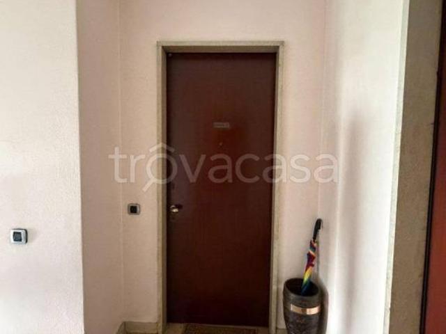 Bilocale in affitto a Limbiate via Milite Ignoto, 4