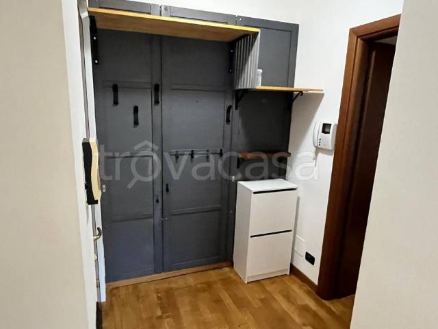 Bilocale in affitto a Monza via Matteo da Campione, San Biagio