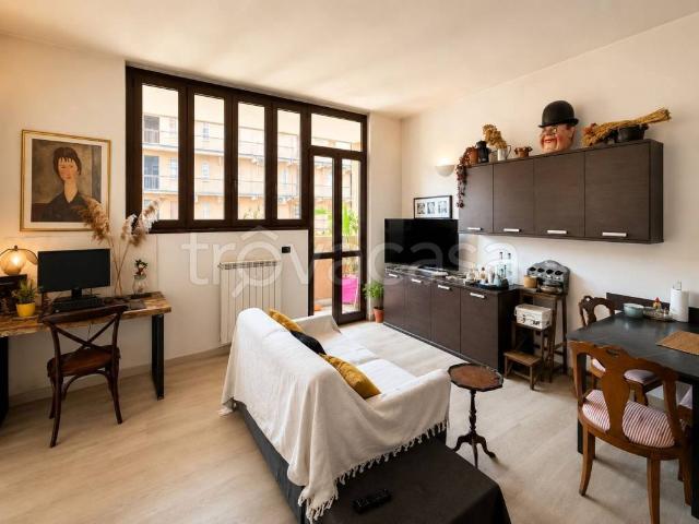 Bilocale in affitto a Milano, Corso San Gottardo