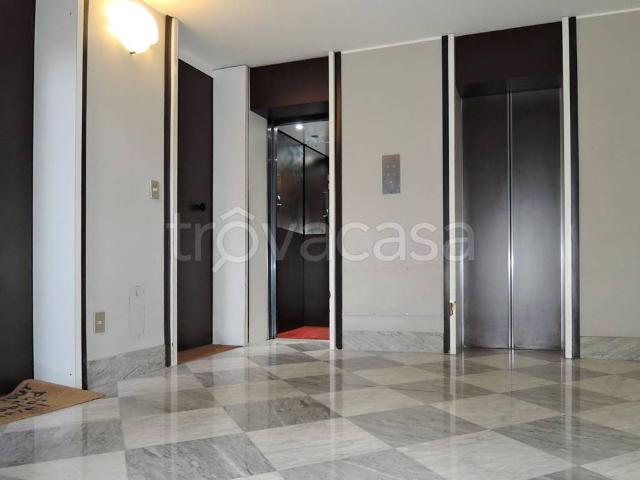 Bilocale in affitto a Milano piazza San Marco, 1, Turati