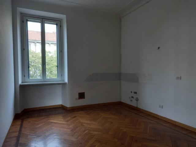 Bilocale in affitto a Milano, Regina Giovanna